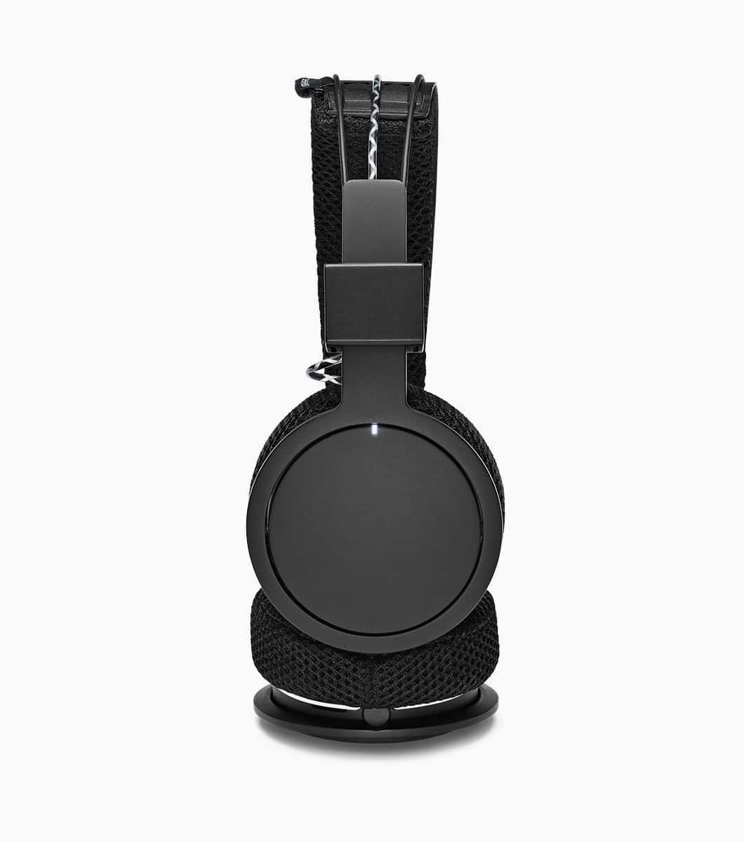 market-headphones-1