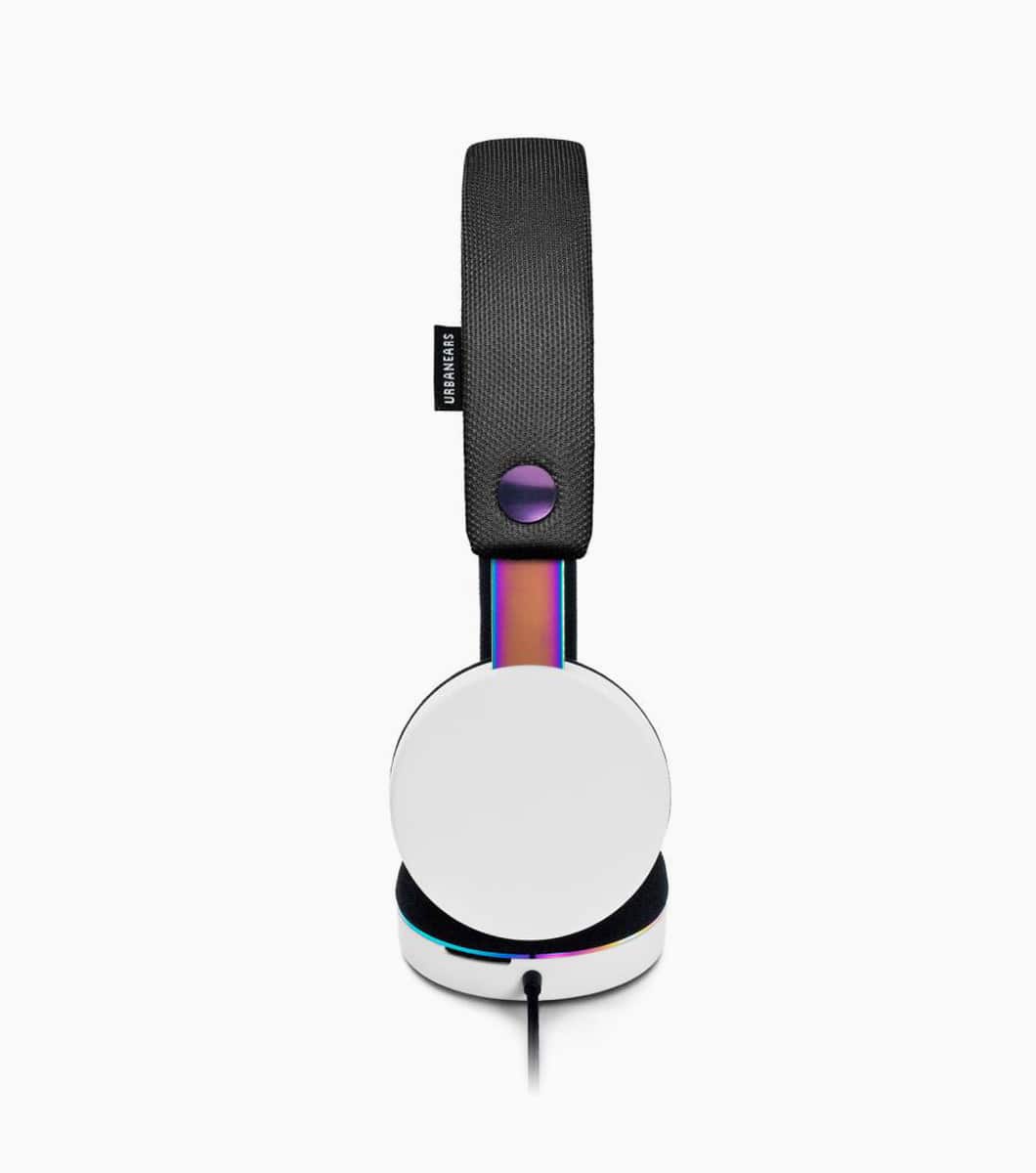 market-headphones-2